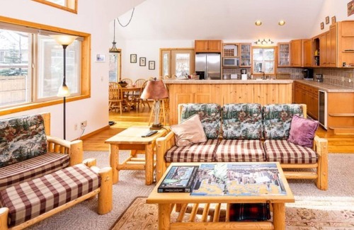 McCall Casa | The Smitty Place by Casago Mccall - Donerightmanagement