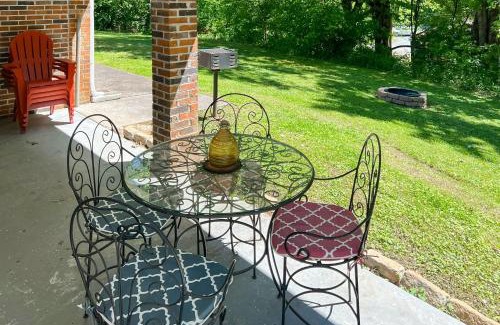 Gatlinburg - Pigeon Forge Hotel | The Smoky Escape Unit 2