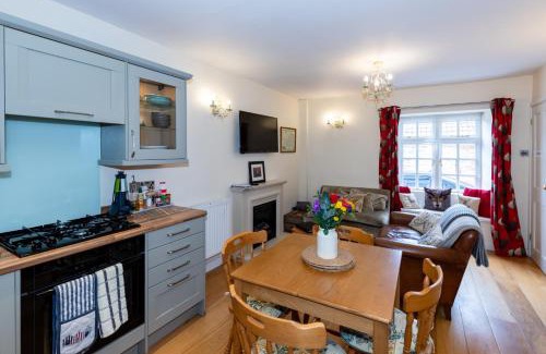 Wells Casa | The Snug - A Quaint Mews Cottage City Centre