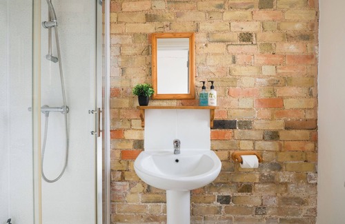 Bedford Casa | The Snug at Scald end Farm