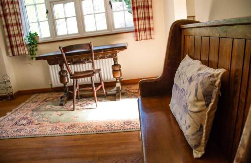 Dunkerton Casa | The Snug, Beautiful Country Retreat