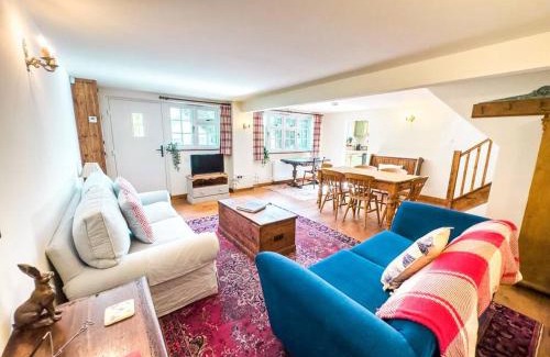 Dunkerton Casa | The Snug, Beautiful Country Retreat