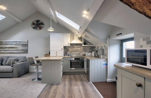 Pistyll Cabaña | The Snug - Llyn Peninsula - una pen��nsula de llyn con capacidad para 2 personas en 1 habitación