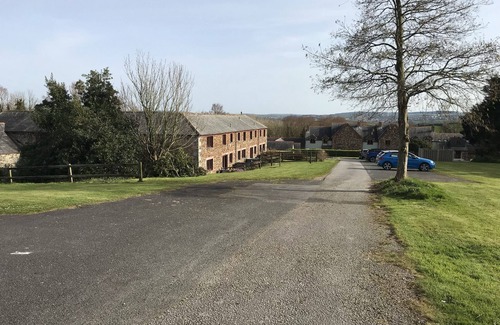 Wadebridge Cabaña | The Snug. Pretty cottage/barn conversion close to Rock, Polzeath and Padstow