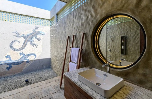 Ekala Casa | The Solar Crab - Luxury Villa