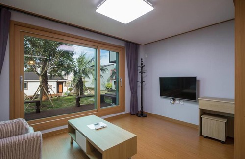 Seongsan Casa | THE SOME PENSION