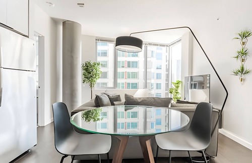 West Bellevue Apartamento | The Sophari 1BR Experience:Modern Living|Pool+Gym