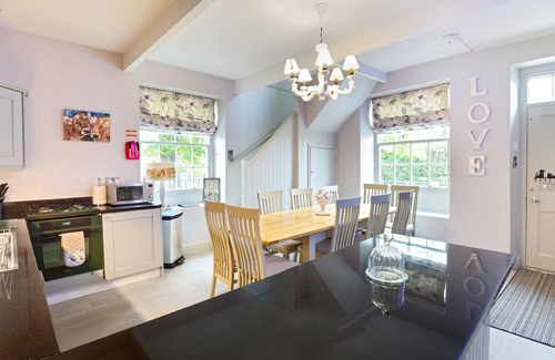 Alfreton Otro | The South Wing - 6 bedroom property