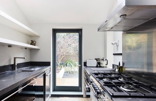 Southwark Cabaña | The Southwark Townhouse - Adorable 3bdr House With Garden