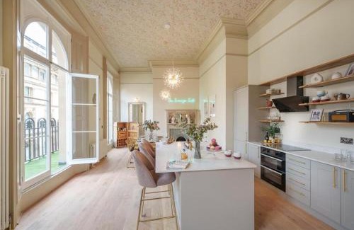 Bristol Old City Apartamento | The Sovereign suite apartment at The Bank of England