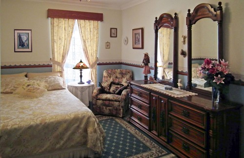 Hillarys Casa | The Spanish Lodge and B&B
