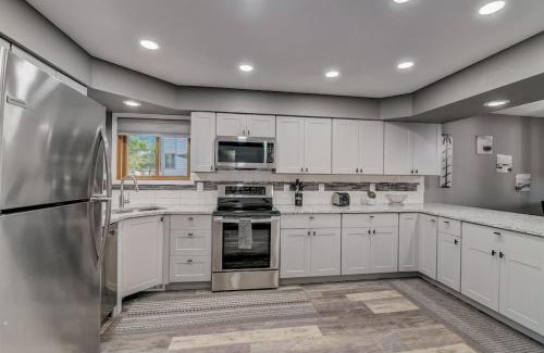 Lake Delton Casa | The Sparrows Nest at Lighthouse Cove