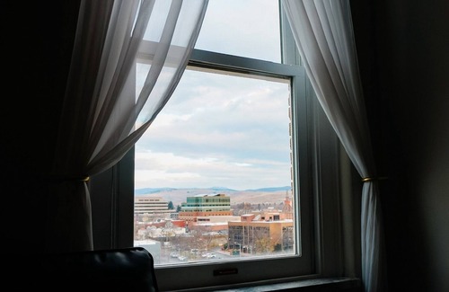 Heart of Missoula Condominio | The Speakeasy Condo in the historic Wilma Theater
