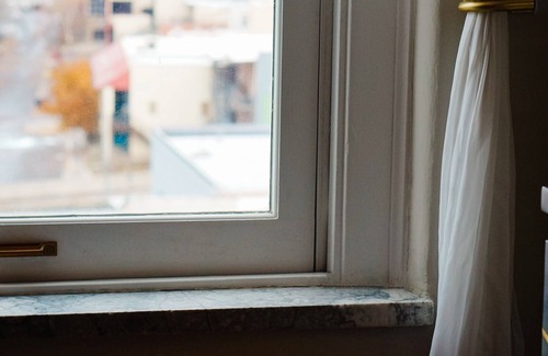 Heart of Missoula Condominio | The Speakeasy Condo in the historic Wilma Theater