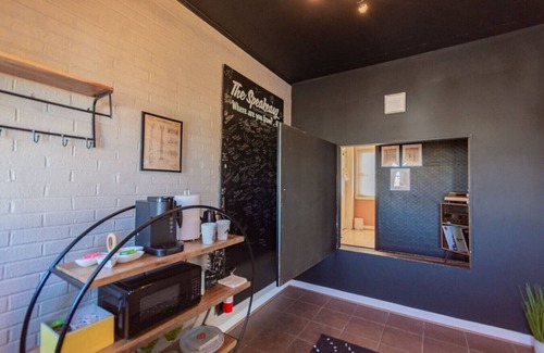 Martinsburg Apartamento | The Speakeasy Listening Room