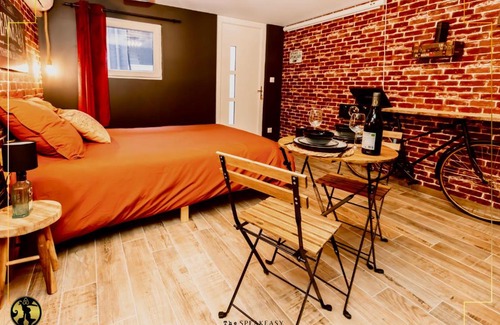 Jacquard - Prefecture Apartamento | "The speakeasy" Pub new yorkais Centre ville - Idéal PRO - Wifi Fibre - Rétroprojecteur cinéma