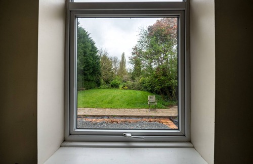 Worcester Casa | The Spetchley- 5 Bedroom, 10 Guests , Private Parking