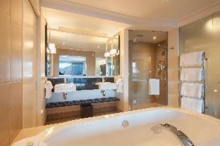 Queenstown City Centre Hotel | The Spire Hotel