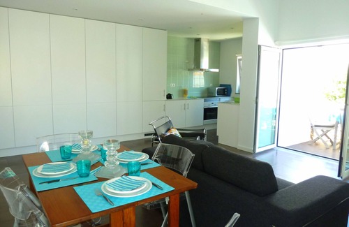 Baiona Casa | Lugar fantástico en el pueblo de Odeceixe con terraza, ideal para 5 personas