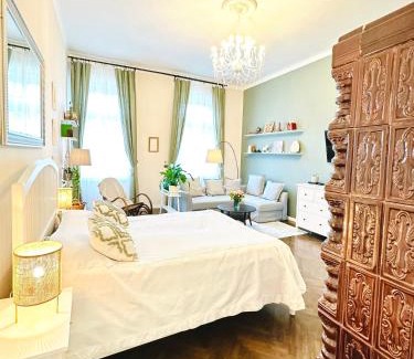 Ferencvaros Apartamento | The Spot with Green Chair - cozy space near Danube