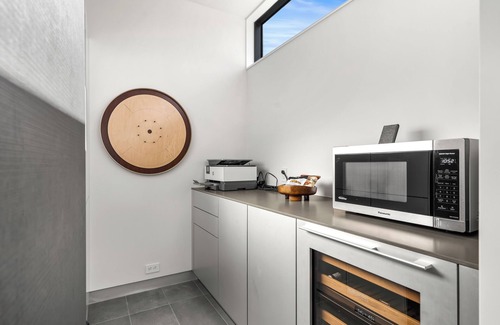 The Mesa Casa | The Spring: Modern minimalist masterpiece