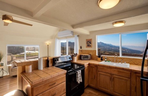Mountain Center Casa | The Springcrest Chalet
