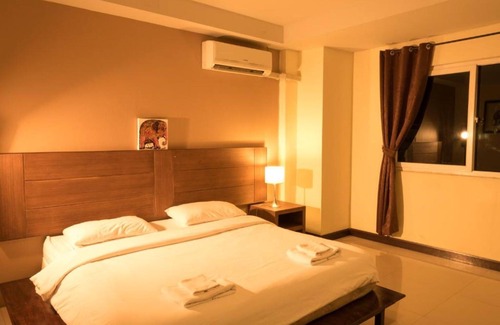 Nikhom Phatthana Hotel | The Square Rayong