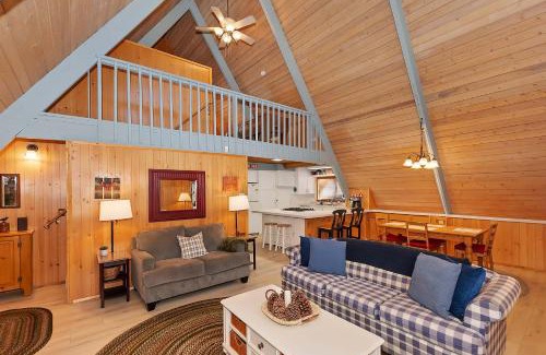 Green Valley Lake Casa | The Squirrel's Nest - Pet Friendly