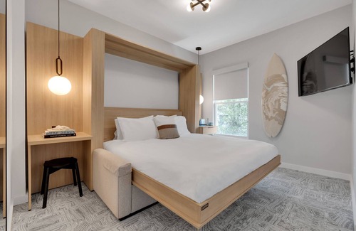 Asbury Park Hotel | The St. Laurent: King - Sleeps 2