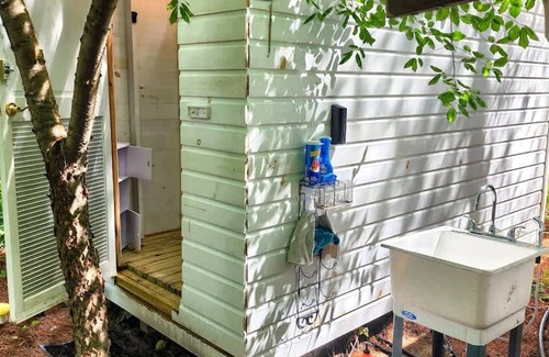 Brantingham Apartamento | The Stabbin Cabin Grant Island w Boat Hottub Pet