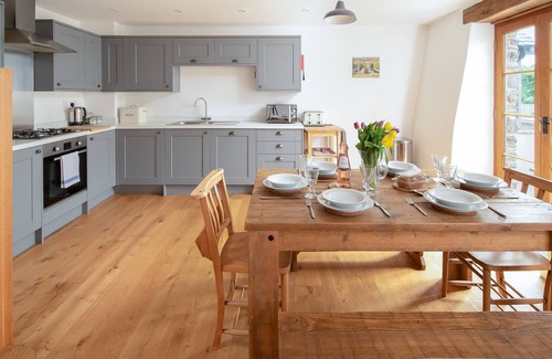 West Down Cabaña | The Stable at West Down - a cottage that sleeps 5 guests in 3 bedrooms