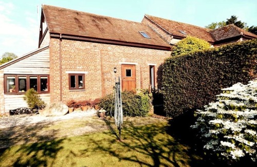 Winfrith Newburgh Casa | The Stable Barn - Luxury Spacious Open Plan Split Level Cottage for Two