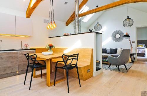Falmouth Casa | The Stable, Boskensoe Barns