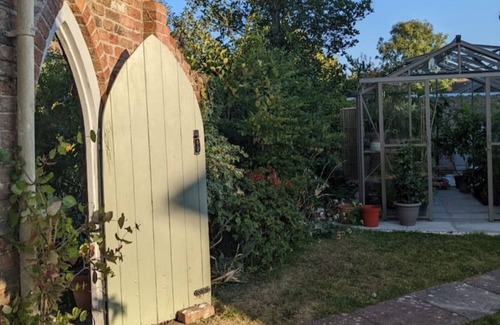 Brent Knoll Casa | The Stable - cosy, romantic space in a quiet village location
