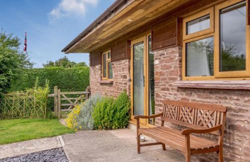 Lydney Casa | The Stable Rose Cottage