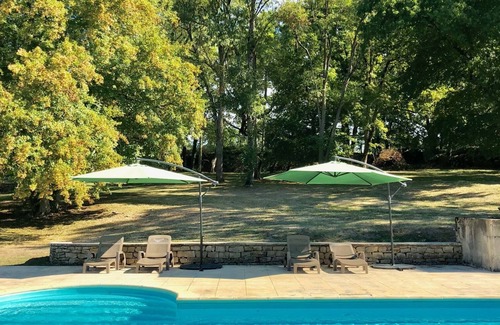 Camboulit Casa | The Stables, una casa bellamente convertida de 202 metros cuadrados dentro de 2 acres.