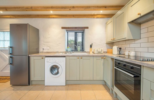 Castlemartin Cabaña | The Stables and Bullpen, Holiday Cottage Castlemartin, Sleeps 6, 3 bedrooms, bathrooms