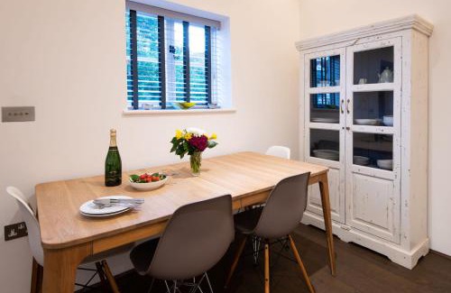 Darsham Casa | The Stables, Darsham Old Hall