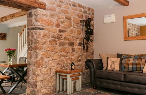 Cauldon Low Casa | THE STABLES, family friendly, character holiday cottage in Ramshorn