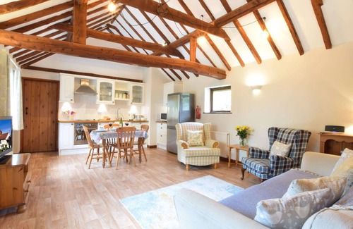 Colchester Cabaña | THE STABLES, pet friendly, character holiday cottage in Polstead