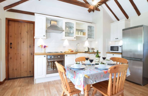 Colchester Cabaña | THE STABLES, pet friendly, character holiday cottage in Polstead