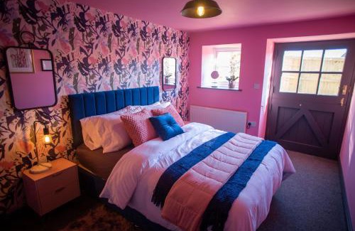 Rudston Apartamento | The Stables - Quirky one bed holiday home with wood fired hot tub