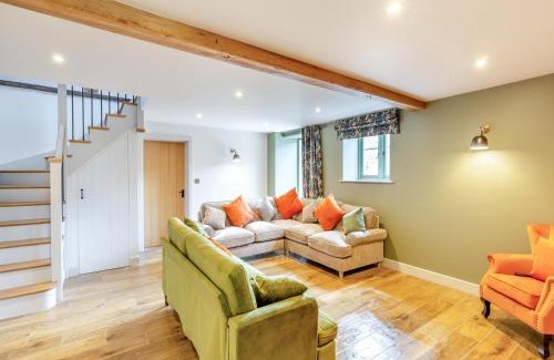 Shrewsbury Casa | The Stables - Uk44139