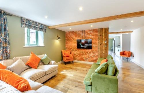 Shrewsbury Casa | The Stables - Uk44139