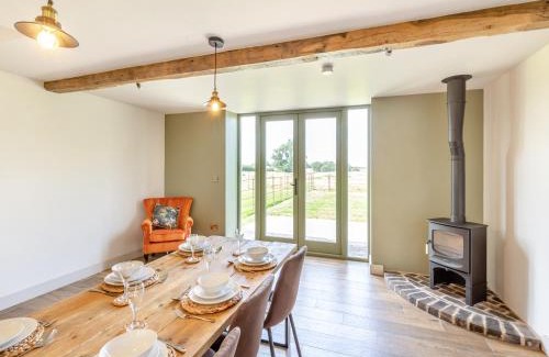 Shrewsbury Casa | The Stables - Uk44139