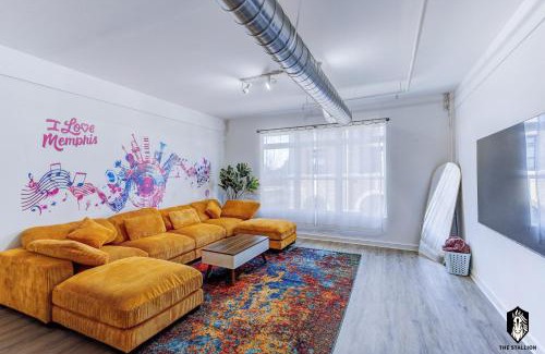 Downtown Memphis Apartamento | The Stallion #209 - Walk to Museums, Luxe Loft with free gated & covered parking