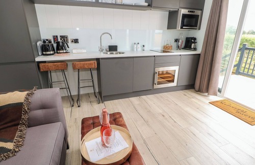 Richmond Cabaña | THE STANG HIDEAWAY, pet friendly, with a garden in Eppleby