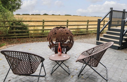 Richmond Cabaña | THE STANG HIDEAWAY, pet friendly, with a garden in Eppleby