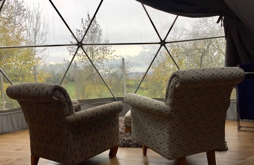Farden Alquiler De RV | The Star Dome - Lujoso refugio para contemplar estrellas