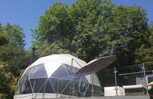 Farden Alquiler De RV | The Star Dome - Lujoso refugio para contemplar estrellas